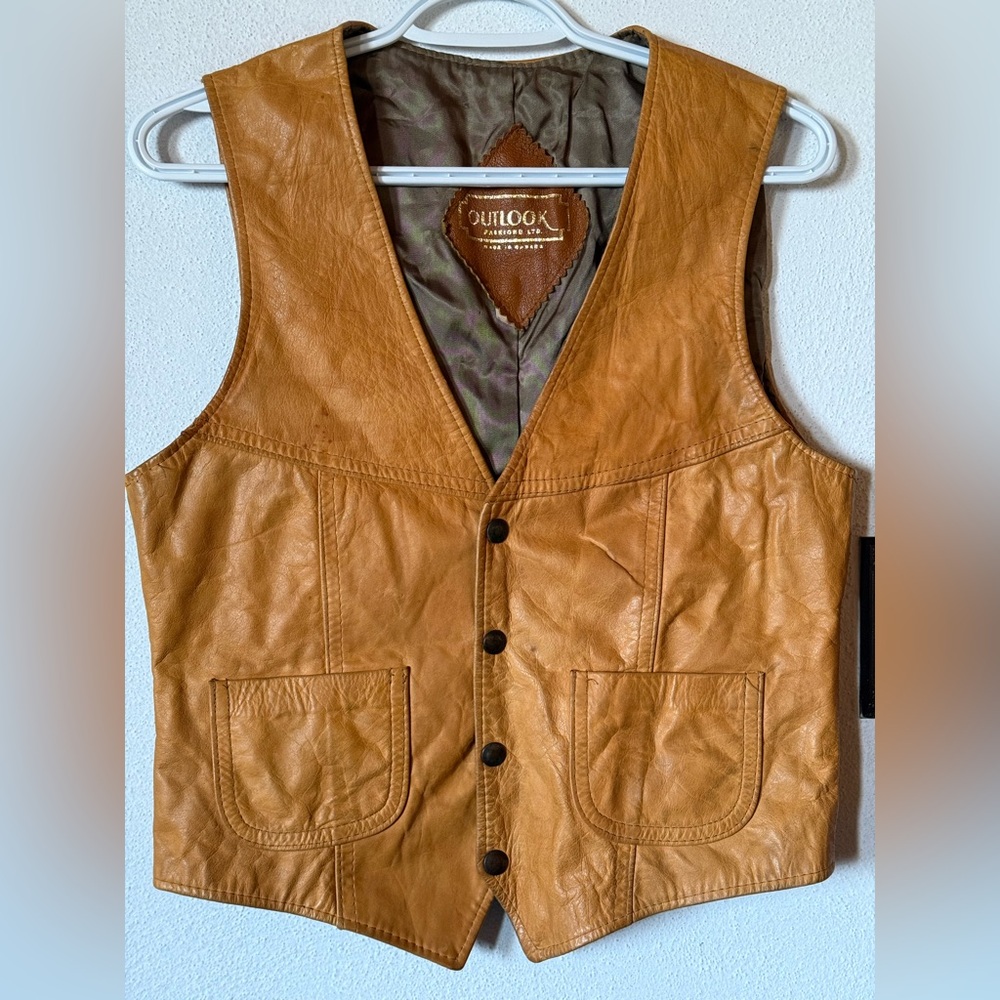 Vintage Canadian-Made Outlook Women’s Tan Leather Vest